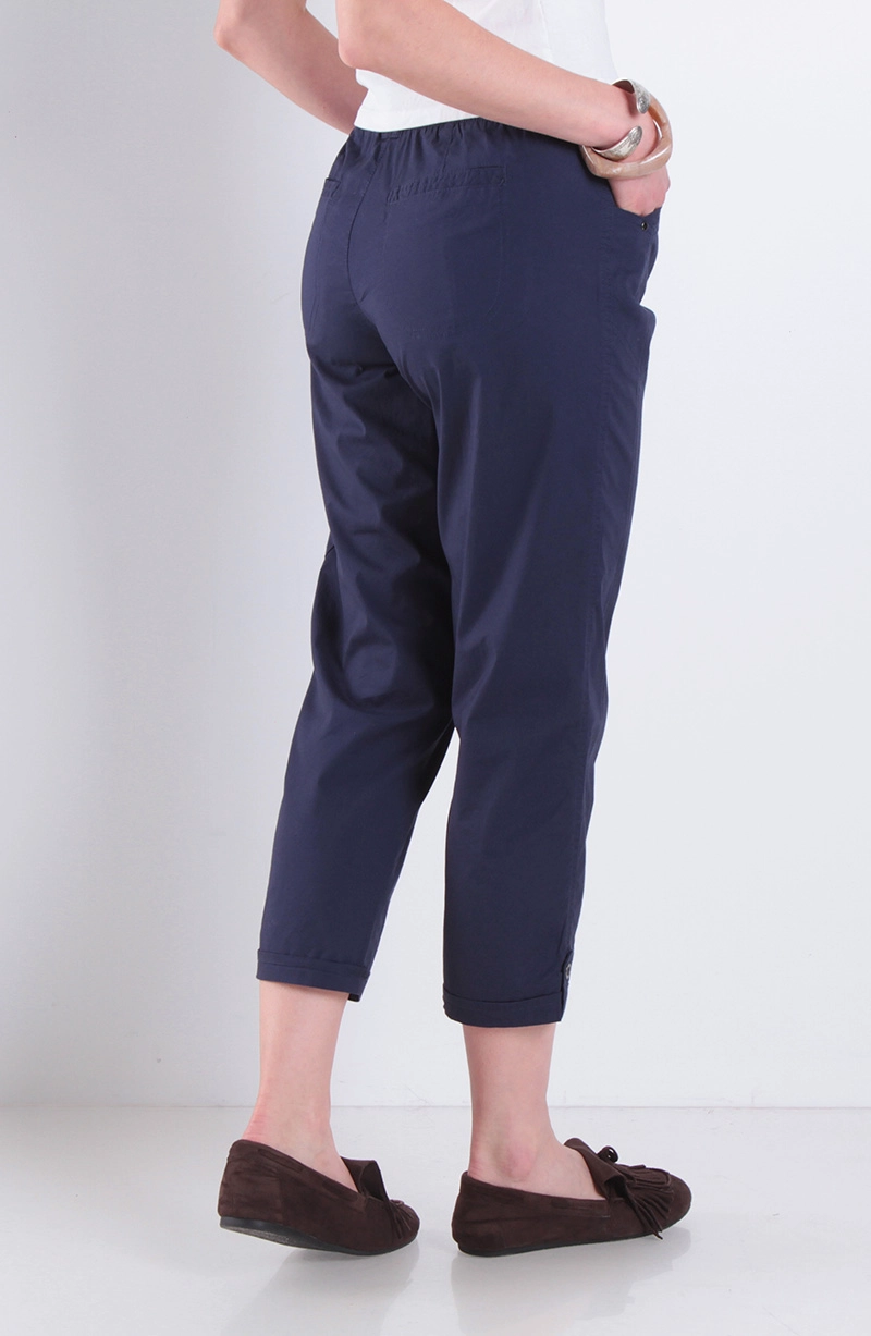 PANTALON CROP TIRO ALTO PRETINA BASICA 1 BOTON - 4