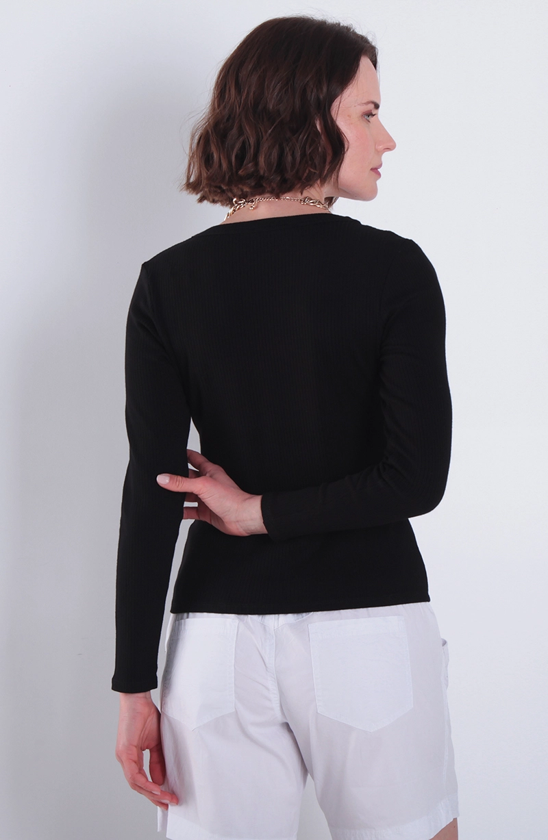 POLERA MANGA LARGA ESCOTE V RIB 5X2 - 4