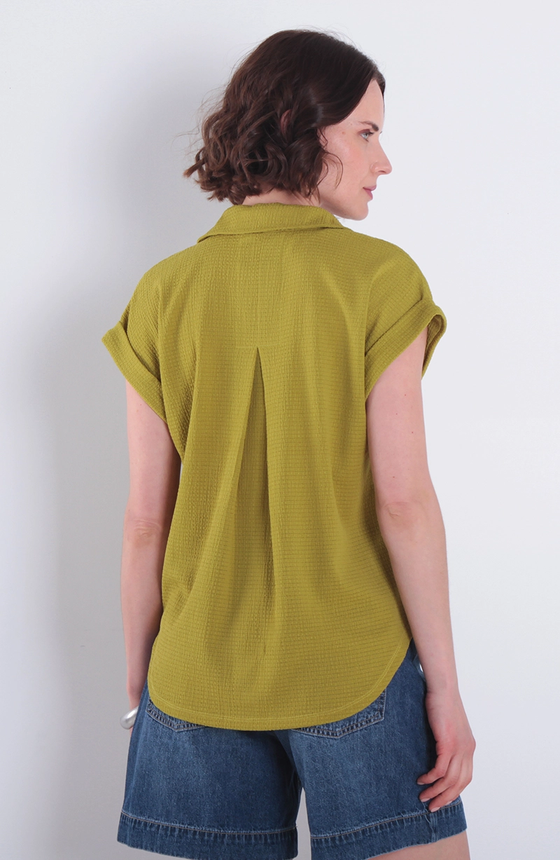 BLUSA MANGA CORTA ABOTONADA EN DELANTERO CON BOLSILLO - 4