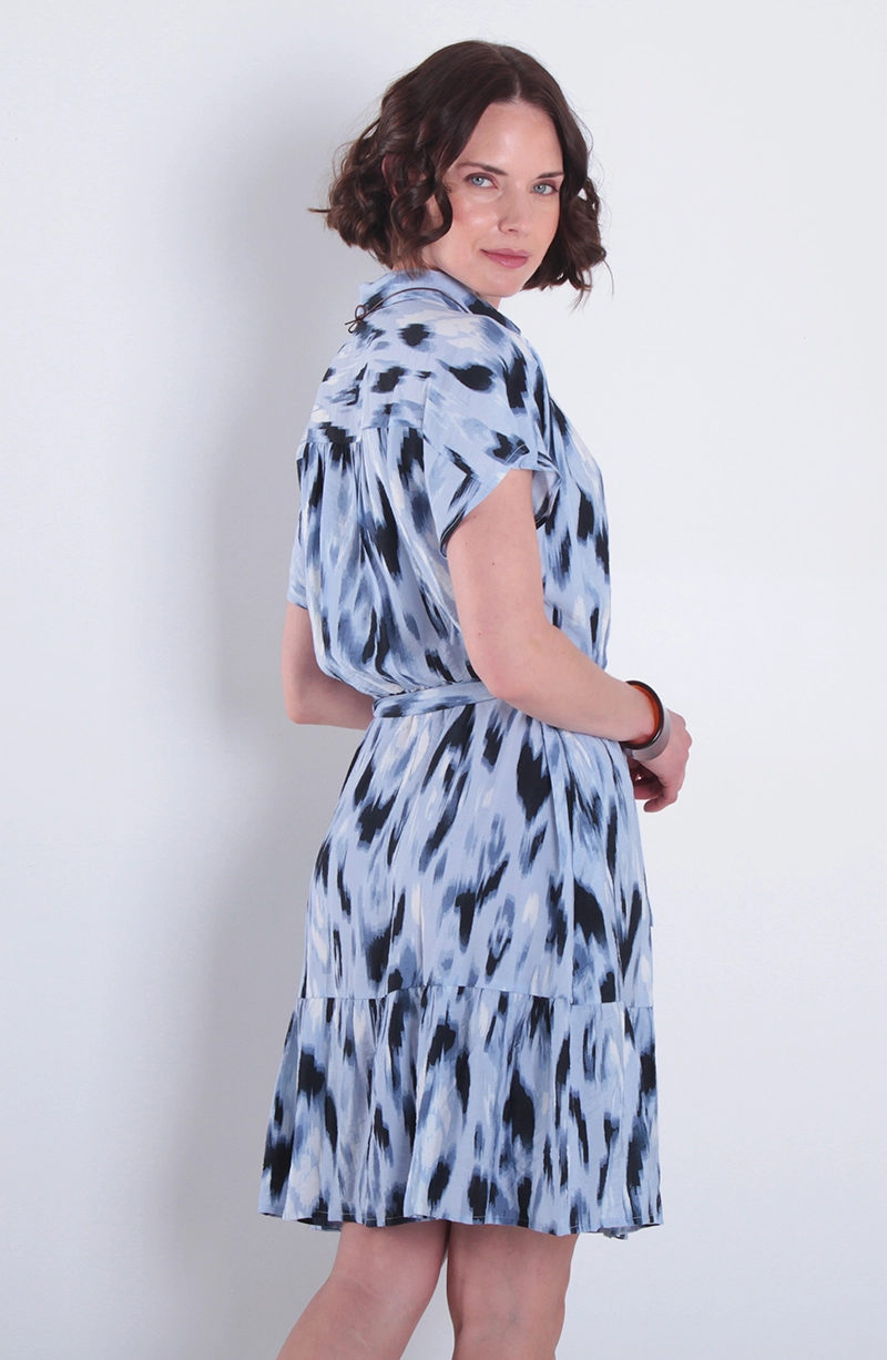VESTIDO ESTAMPADO  MANGA CORTA  CON LAZO EN LA CINTURA - 3