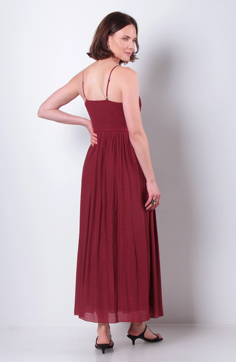 VESTIDO SIN MANGA ESCOTE REDONDO CON APLICACION EN BUSTO - 4
