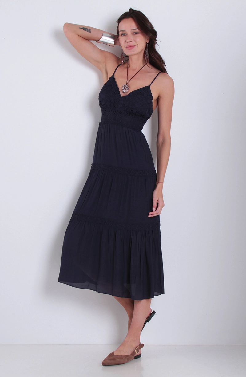 VESTIDO SIN MANGA CON APLICACION EN BUSTO ESCOTE V - 1
