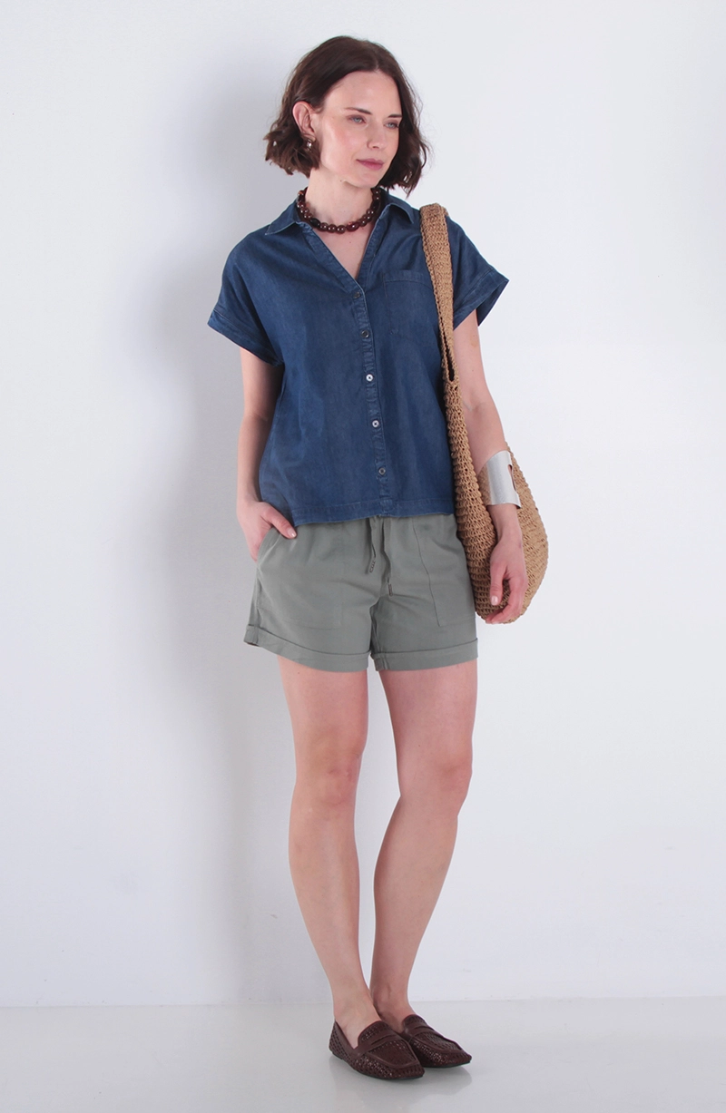 BLUSA MANGA CORTA DENIM ABOTONADA EN DELANTERO ESCOTE V - 3