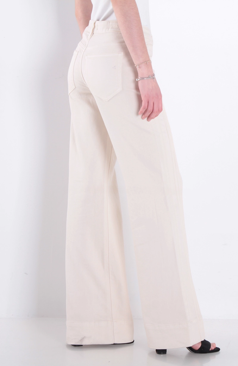 JEANS MUJER FLARE TIRO MEDIO PRETINA BASICA 1 BOTON - 4