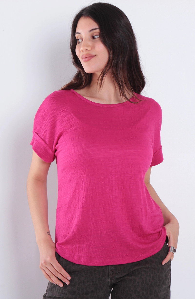 POLERA MANGA CORTA ESCOTE REDONDO CON BOTONES EN ESPALDA - 1