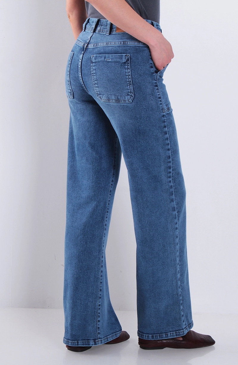JEANS MUJER CARGO RECTO TIRO ALTO PRETINA MEDIA DOS BOTONES - 4