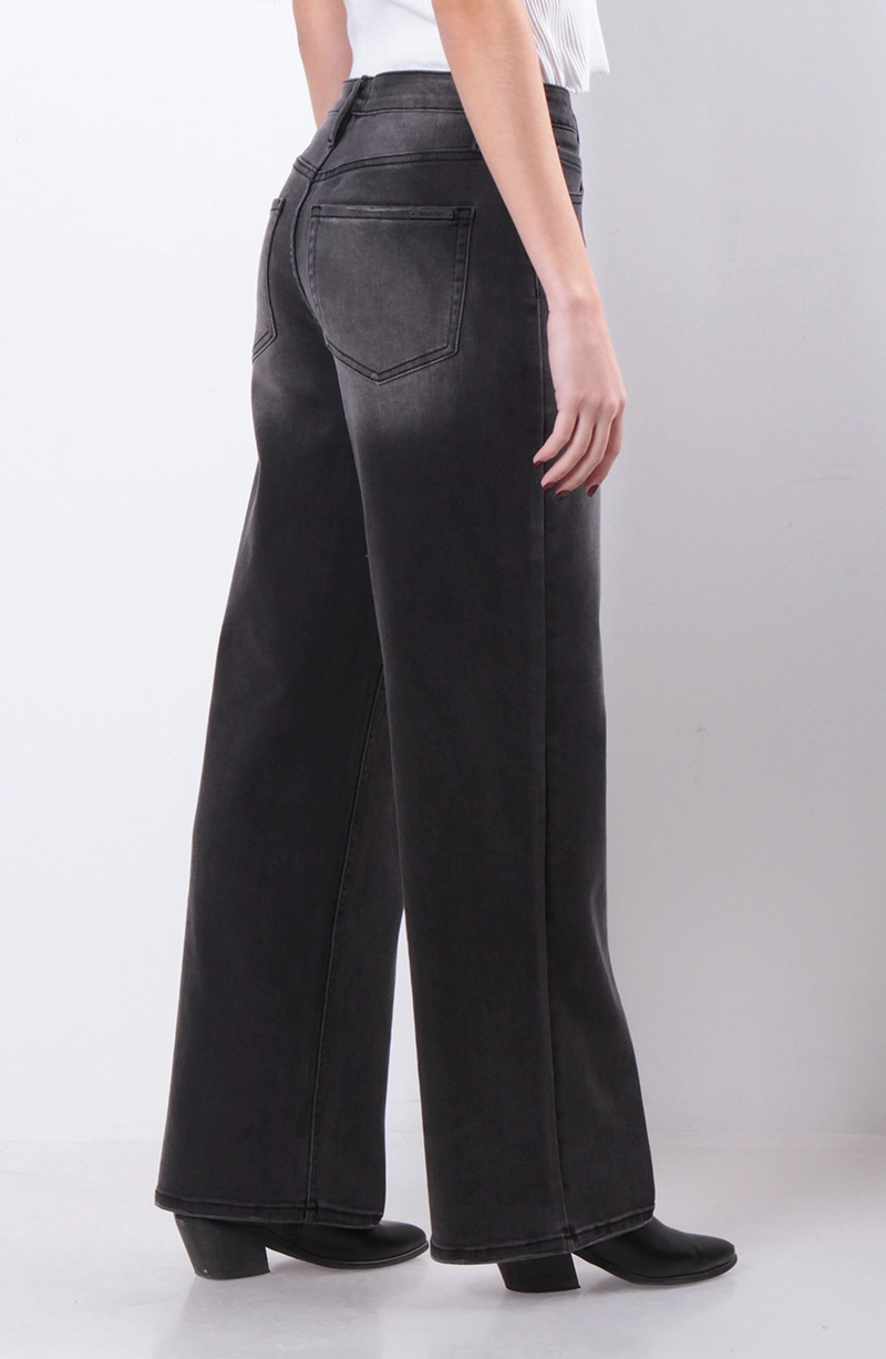JEANS MUJER  WIDE LEG TIRO ALTO PRETINA  BASICA 1 BOTON - 4