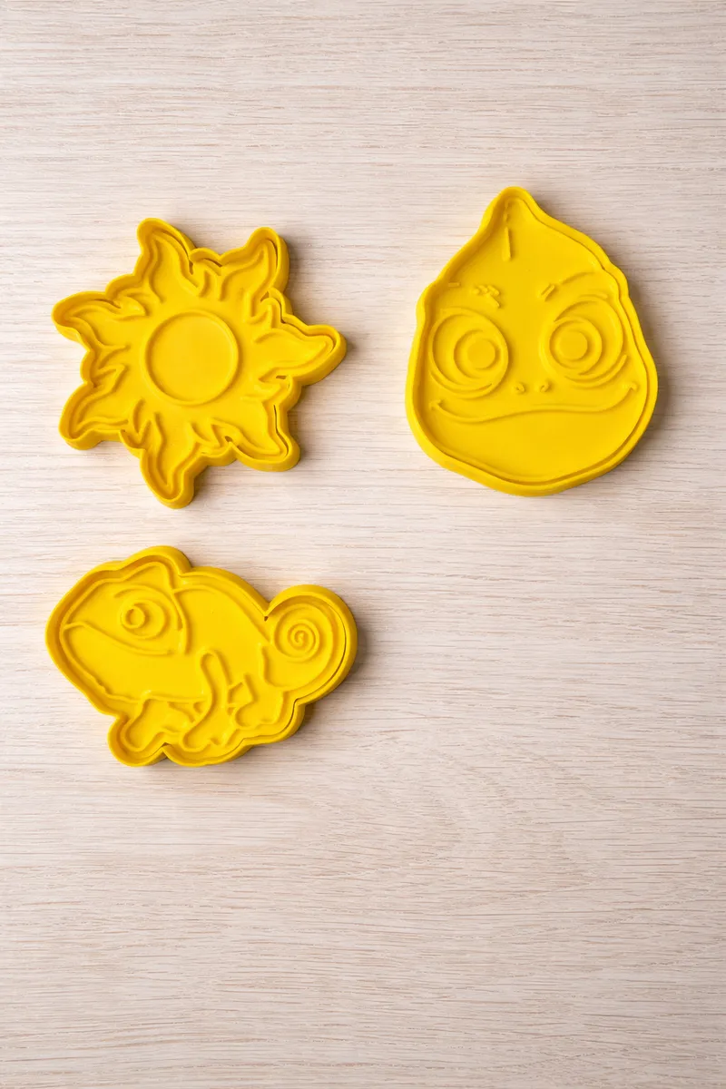 CORTADORES DE GALLETAS - RAPUNZEL (PACK 3 UN) AMARILLO - 1