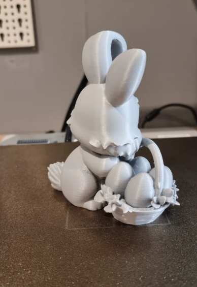 FIGURA CONEJO DE PASCUA CON CESTA - 1
