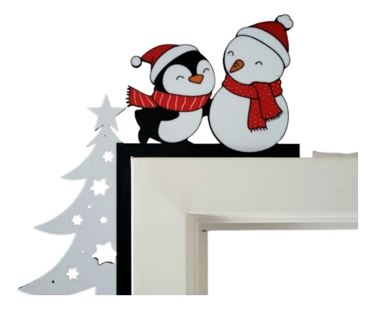 ADORNO NAVIDEÑO - ESQUINA DE PUERTA MUÑECO DE NIEVE Y PINGUI - 1