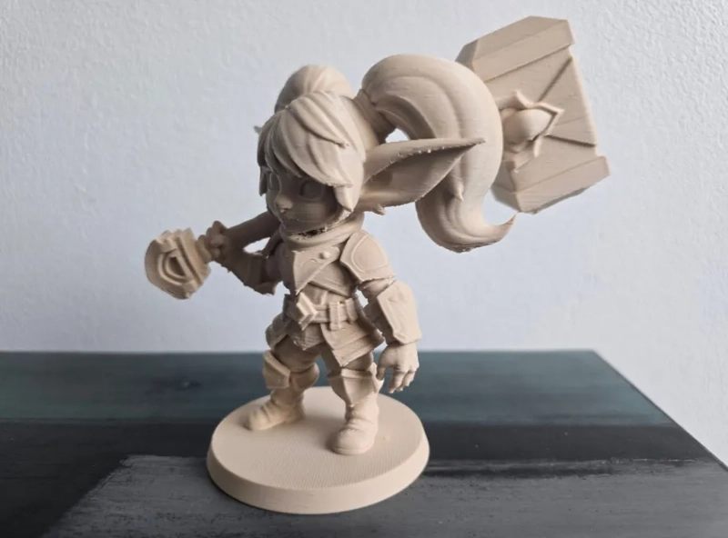 FIGURA DECORATIVA- POPPY DE LEAGUE OF LEGENDS - 1