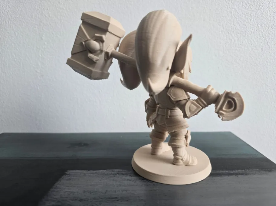 FIGURA DECORATIVA- POPPY DE LEAGUE OF LEGENDS - 2
