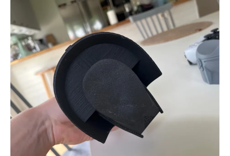 SOPORTE PARA MANDO PS5 FORMA DE DARTH VADER - 3
