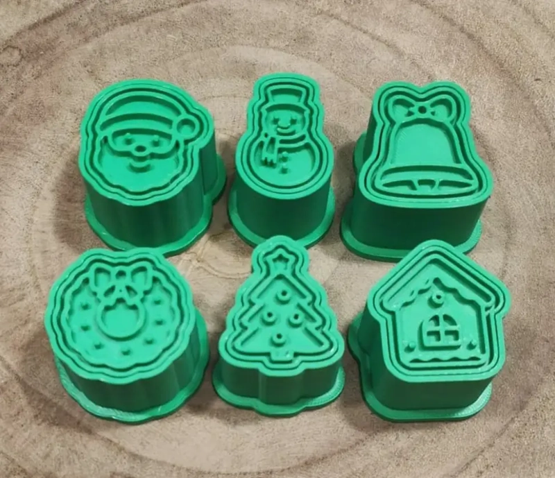 CORTADOR DE GALLETAS - TEMA NAVIDEÑO (PACK 6 UN) - 1
