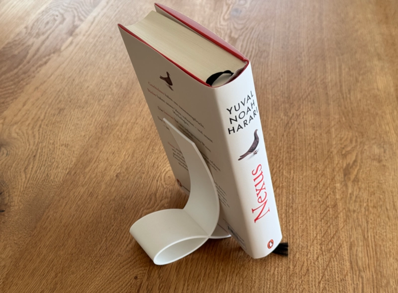 FIGURA DECORATIVA SOPORTE PARA LIBROS CURVO - 1