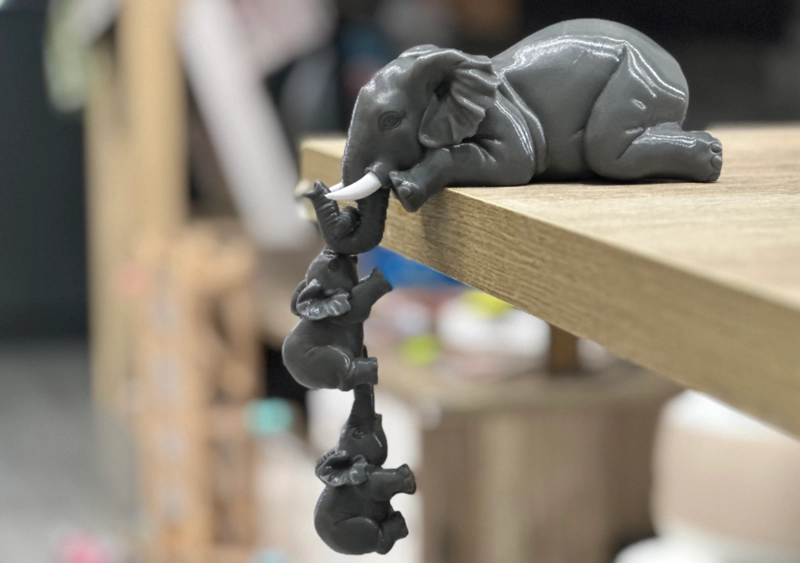 FIGURA DECORACION- FAMILIA DE ELEFANTES - 2