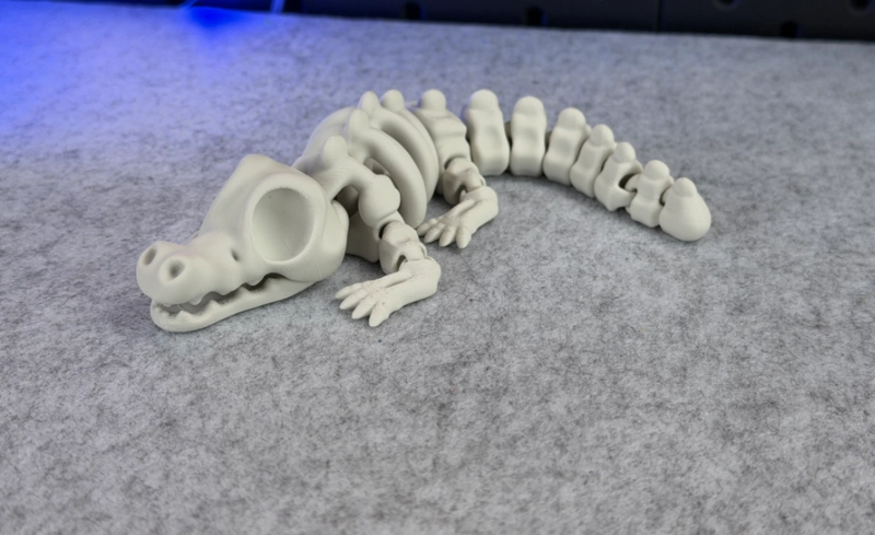 FIGURA DECORATIVA- COCODRILO ARTICULADO - 1