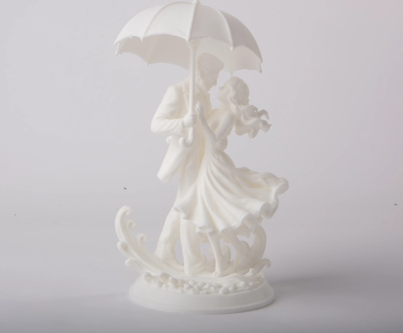 ESCULTURA DECORATIVA PRINTS PATRO- PAREJA BAILANDO EN LLUVIA - 4