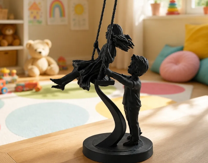 ESCULTURA DECORATIVA PRINTS PATRO- NIÑOS EN COLUMPIO - 4