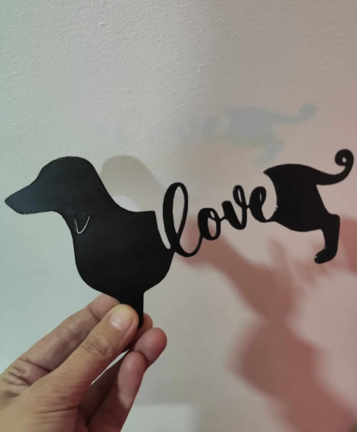 FIGURA DECORATIVA DE PARED PRINTS PATRO- SALCHICHA AMOR - 2