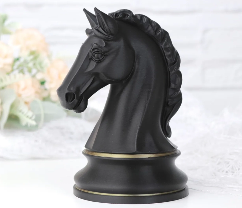 ESCULTURA DECORATIVA PRINTS PATRO- CABALLO DE AJEDREZ - 1