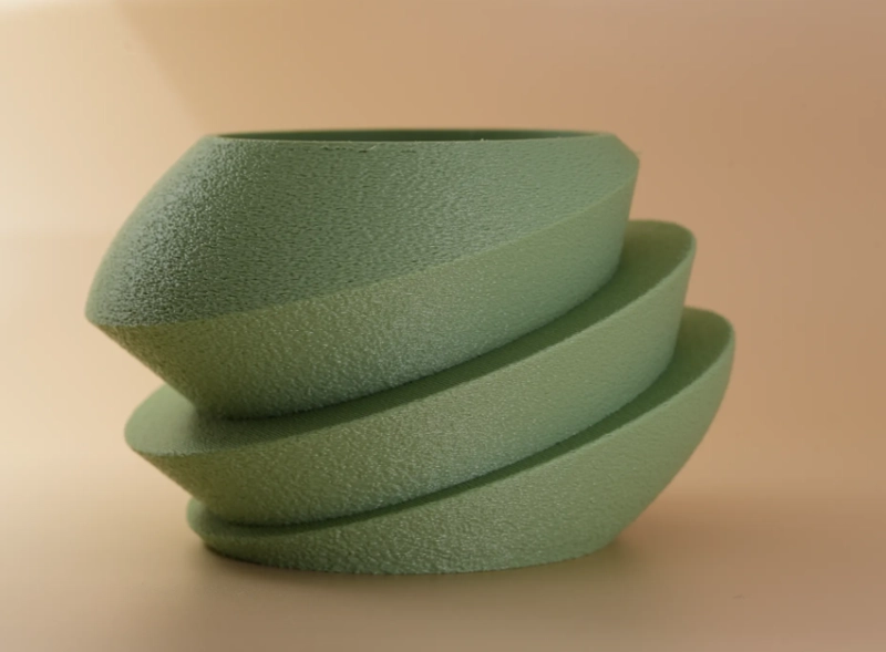 MACETERO DECORATIVO HOGAR- FORMA OVNI 11 CM VERDE - 1