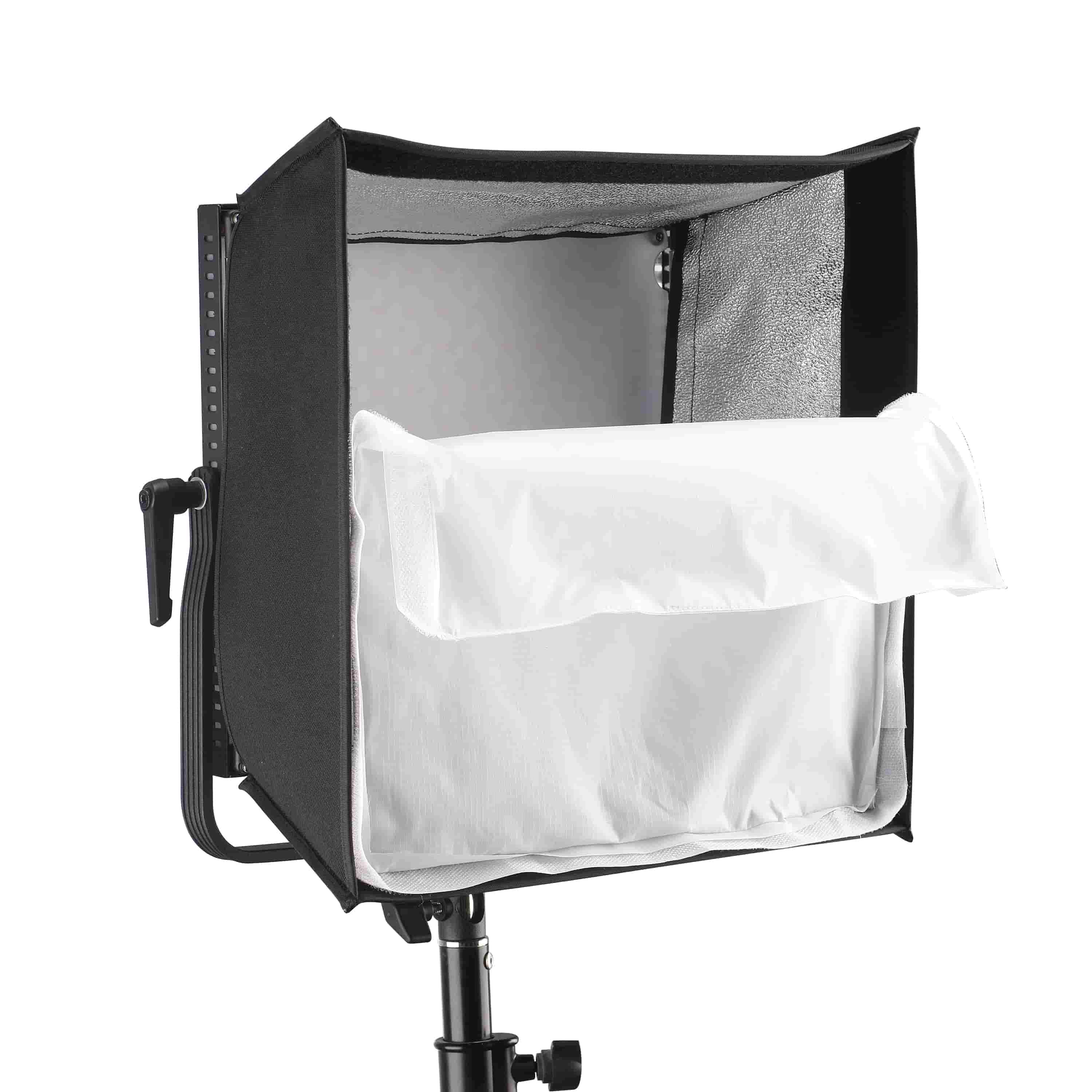 SOFTBOX CON GRILLA VISICO PARA LED FT-650 - 3