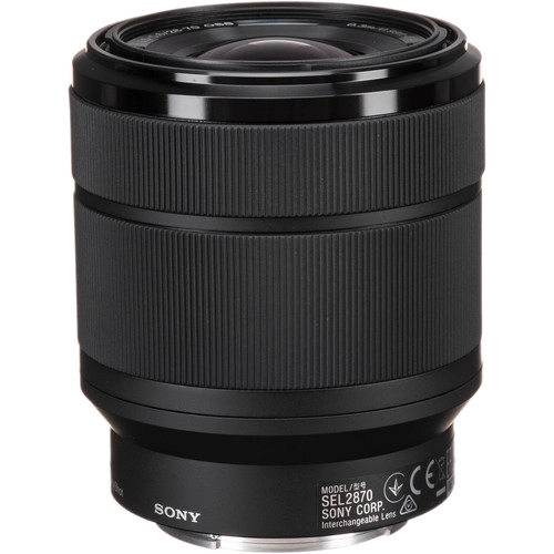 CAMARA FULL FRAME SONY A7 IV CON LENTE ZOOM 28–70 MM II - 4