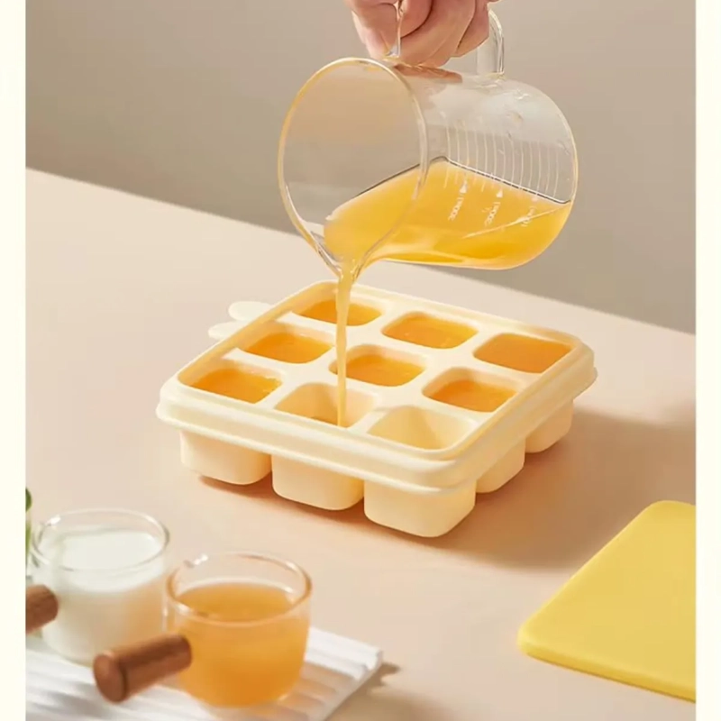 CUBETA MOLDE DE SILICONA CON TAPA PARA HIELO ALIMENTOS - 8
