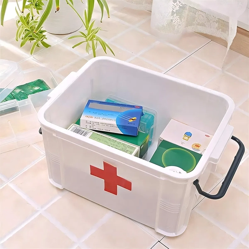 CAJA BOTIQUIN DE PRIMEROS AUXILIOS PLASTICO BLANCO CON TAPA - 7
