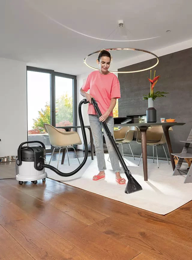 ASPIRADORA KARCHER  LAVA TAPICES 1000W SE4 BLANCA - 7