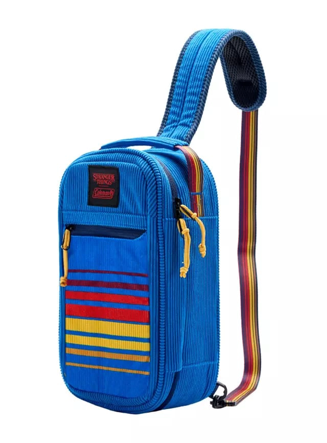 SOFT COOLER STRANGER THINGS 6 LATAS AZUL COLEMAN - 1