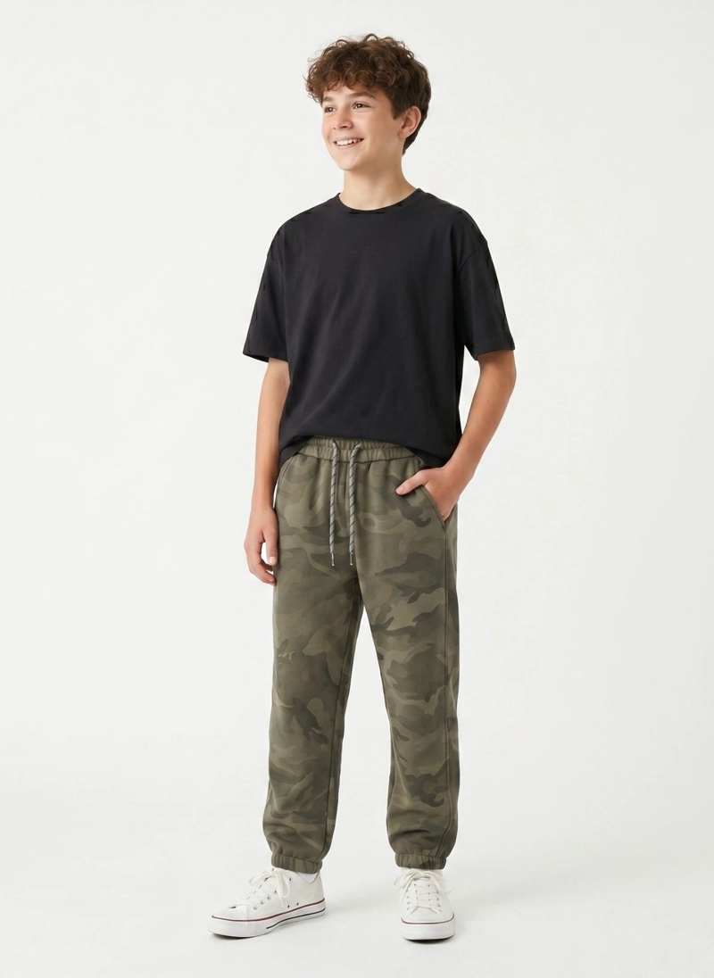 PANTALON DE BUZO JOGGER CAMUFLADO MILITAR PARA NIÑO - 1