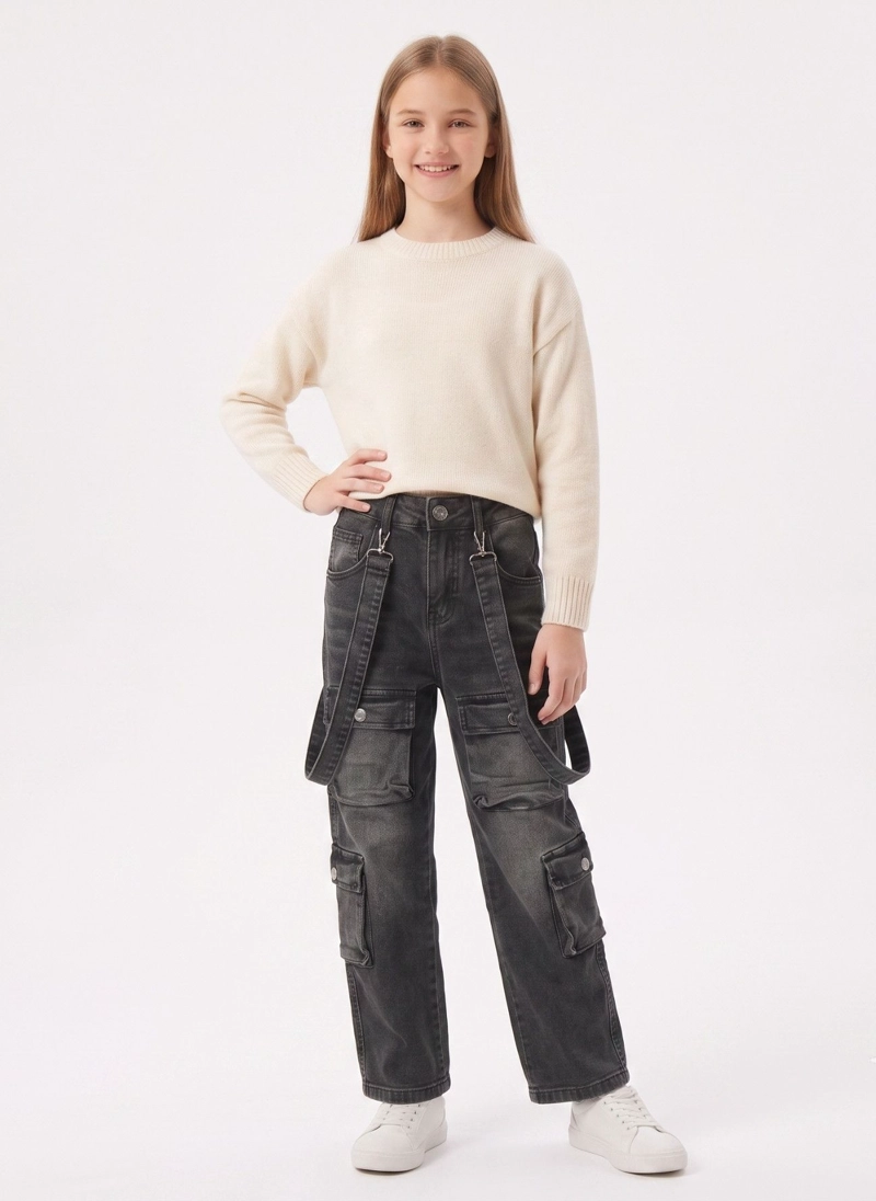 JEANS CARGO NIÑA CON TIRANTES Y BOLSILLOS MODA URBANA - 1