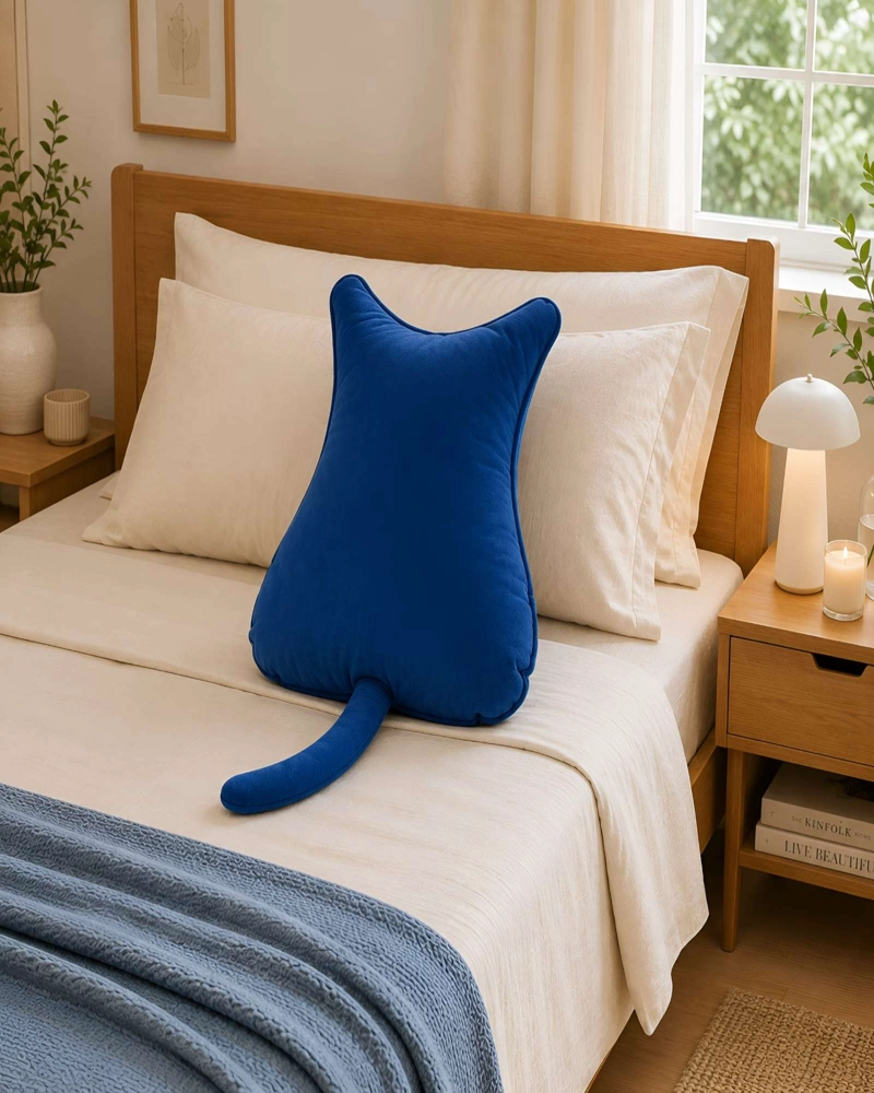 PACK DE 2 COJINES DECORATIVOS FELINOS EN TELA ATERCIOPELADA Y RELLENO ESPONJOSO - 5