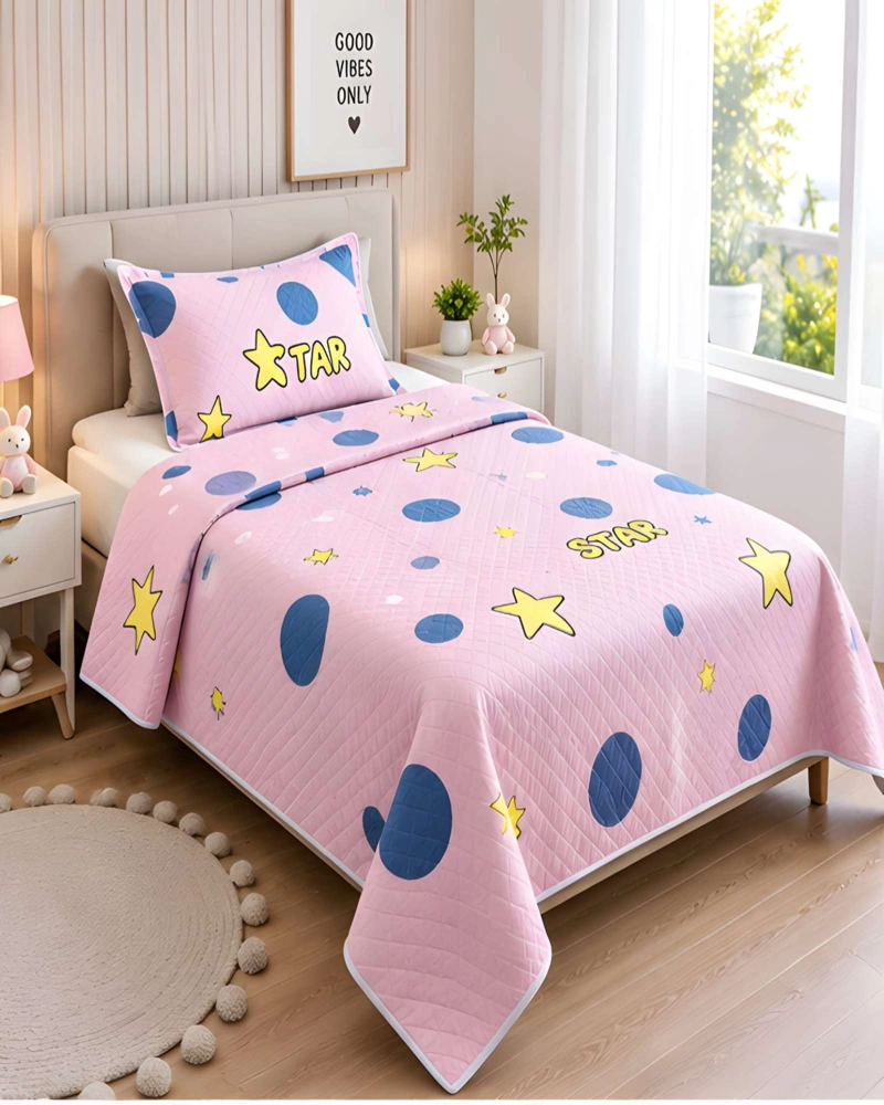SET QUILT CUBRECAMA 180X230CM 1.5 PLAZAS MICROFIBRA SUAVE Y FUNDA - 2