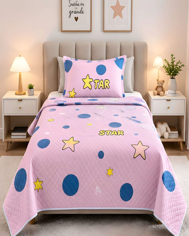CONJUNTO CUBRECAMA 1.5 PLAZAS CON ALMOHADA Y FUNDA - 1