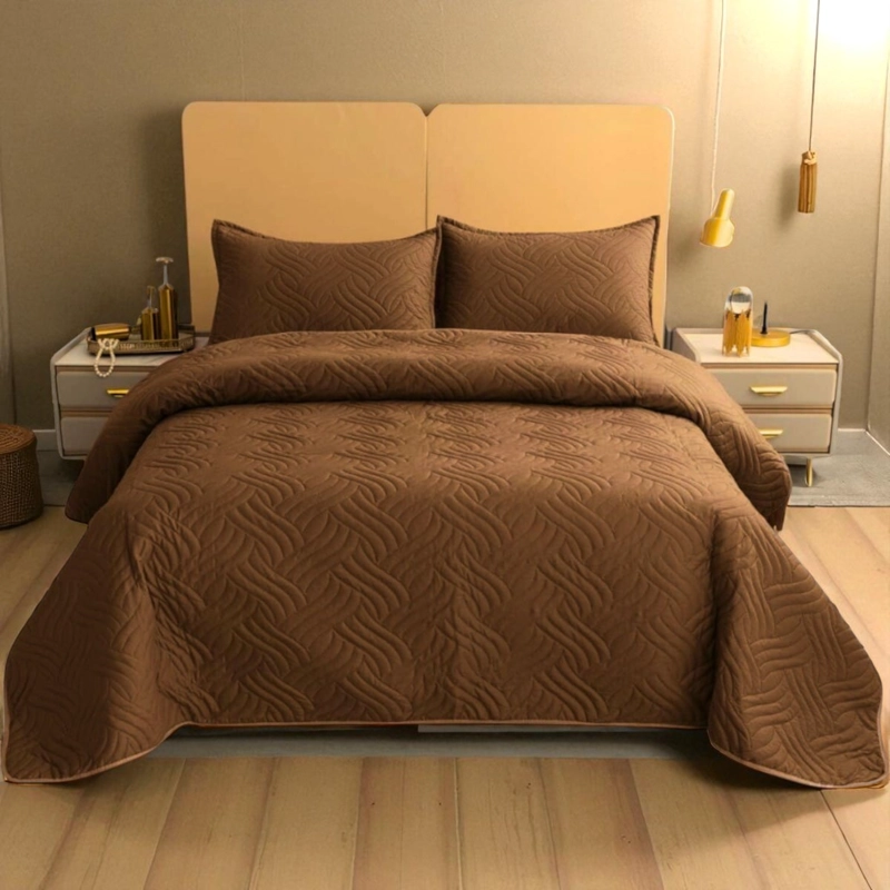 CUBRECAMA QUILT DE VERANO DE 2 PLAZAS MEDIDA 230X250CM DELGADO + 2 FUNDAS DE ALMOHADA CAFE - 1