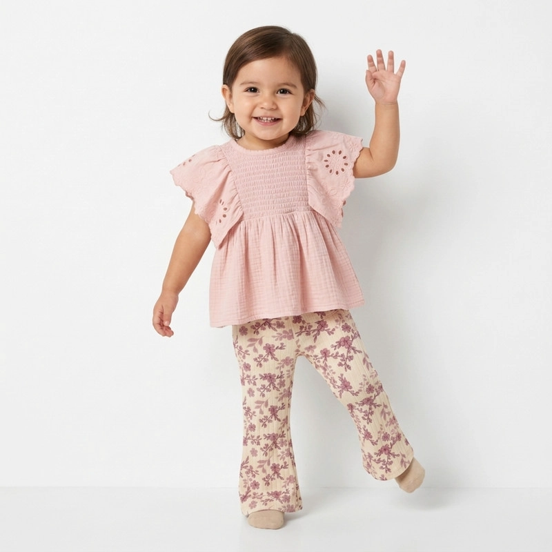 CONJUNTO PARA NIÑA DE POLERA Y PANTALON ESTAMPADO ACAMPANADO 2 PRENDAS - 2