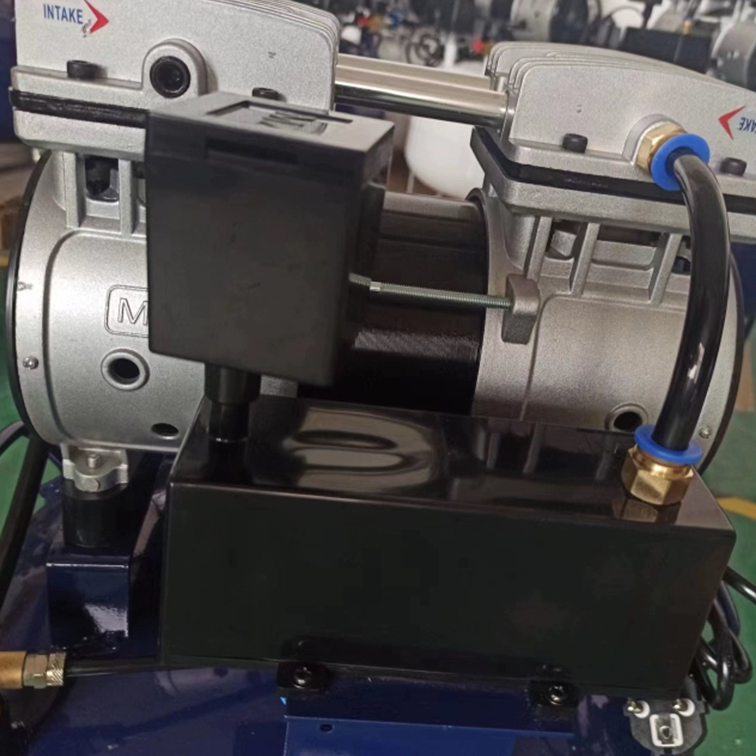 COMPRESOR DENTAL SILENCIOSO 1.5HP 30LITROS - 3