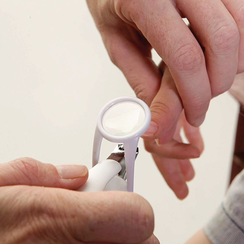 CORTAUÑAS CON LUPA PARA BEBE S - 3