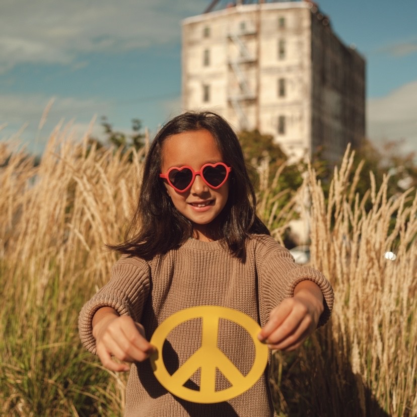 LENTES SOL REAL SHADES NIÑOS CORAZONES 4+ ROJO - 2