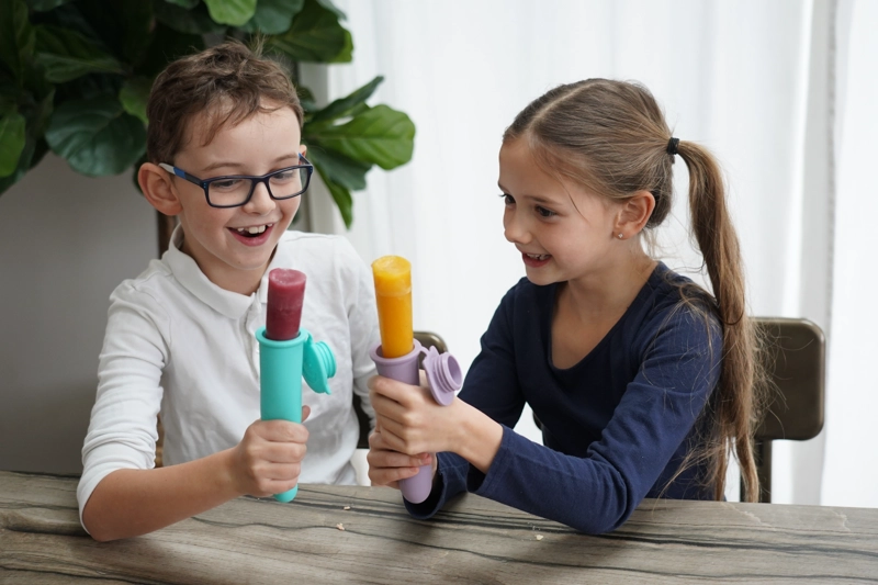 PACK DE 2 MOLDES HELADO PUSH UP TIBURON Y OSO - 5