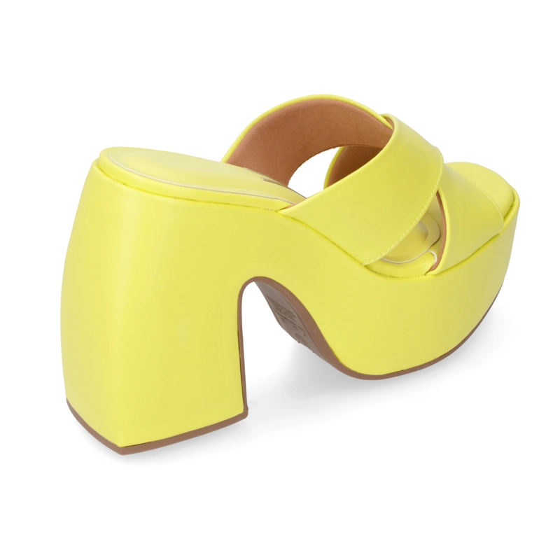 SANDALIA TACO ANCHO 10 CM VIZZANO ECO CUERO AMARILLO - 4