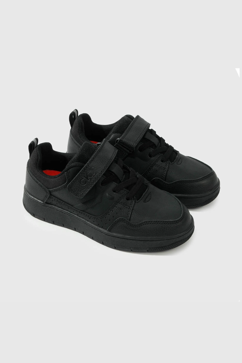 ZAPATILLA ESCOLAR UNISEX NEGRA CON VELCRO JUNIOR - 1