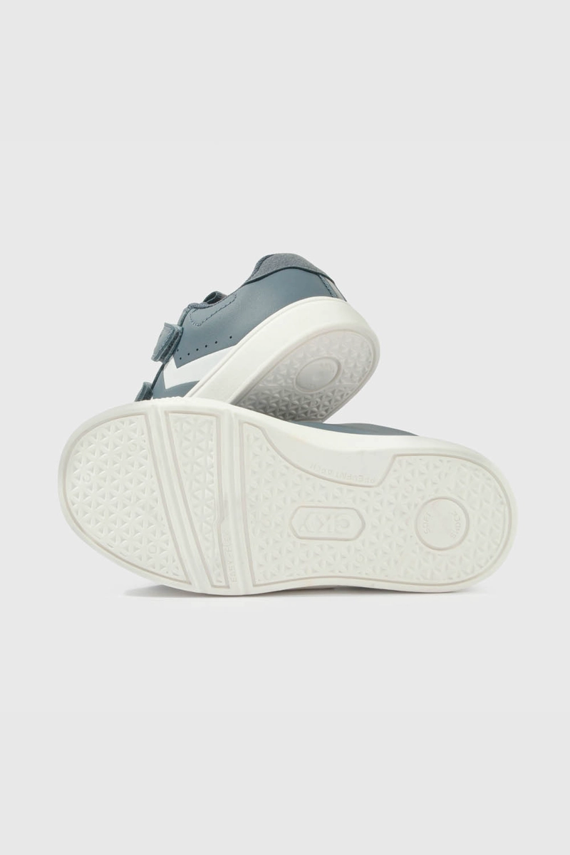 ZAPATILLA AZUL CON VELCRO - 3