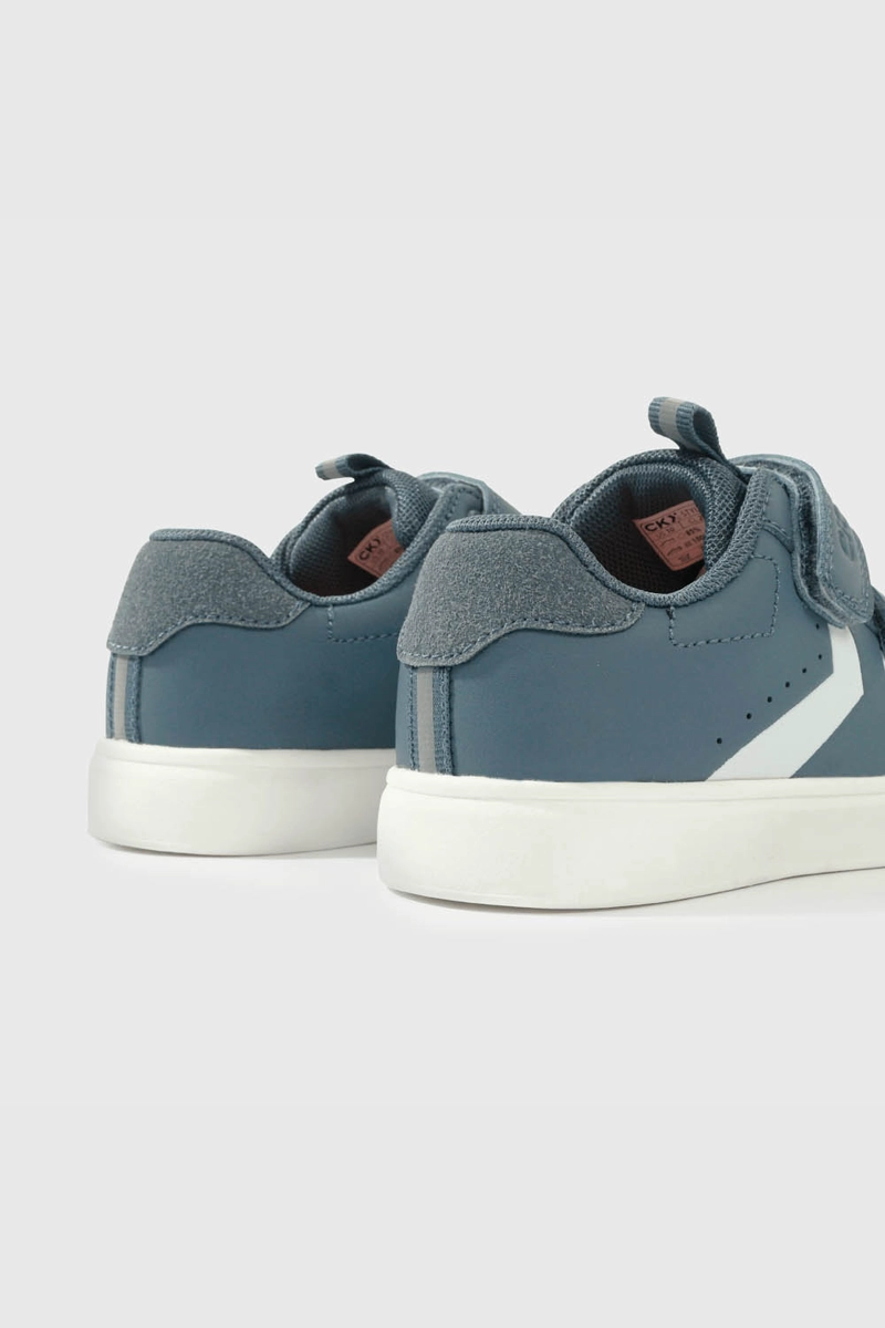 ZAPATILLA AZUL CON VELCRO - 5