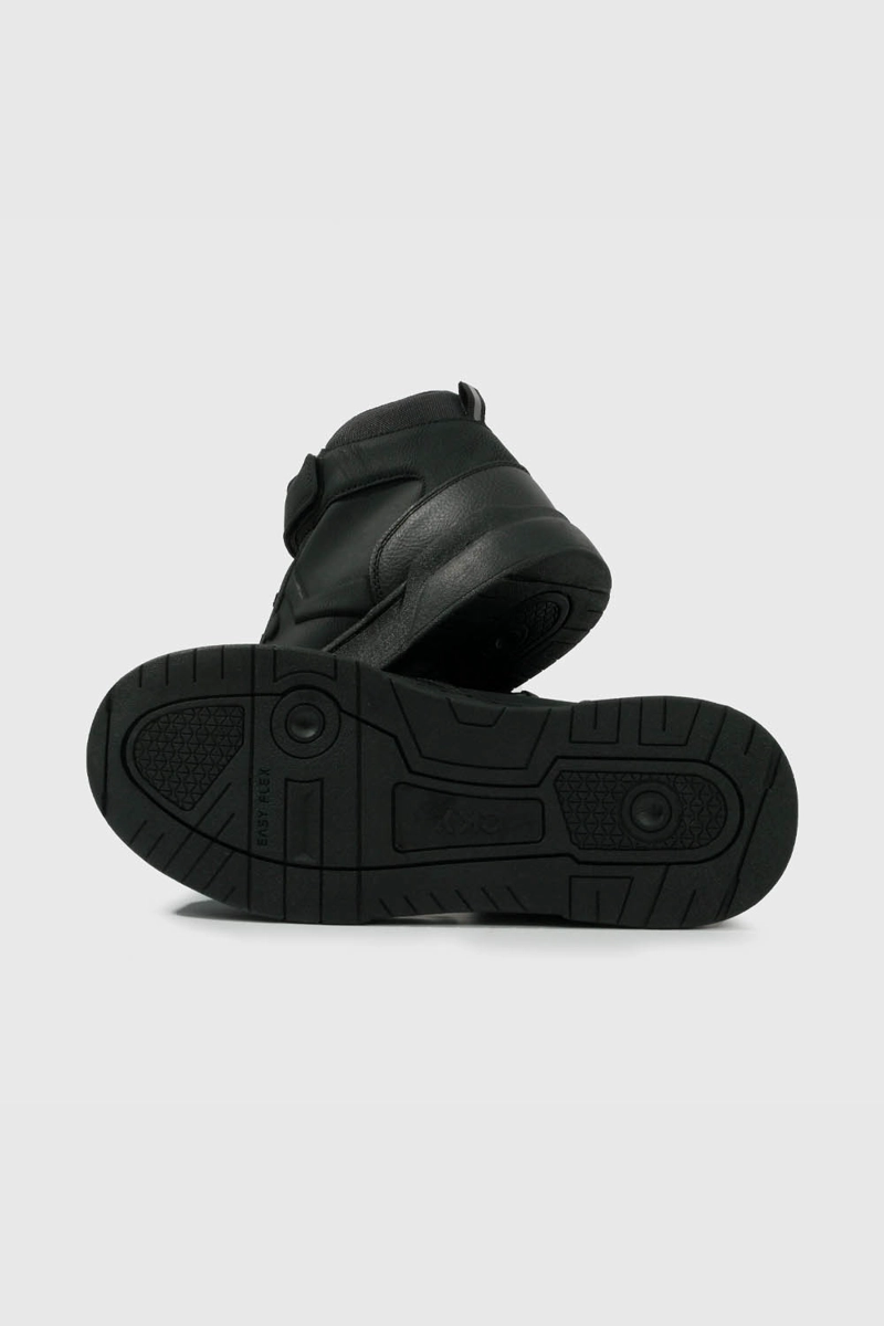ZAPATILLA ESCOLAR NEGRA CAÑA ALTA UNISEX - 3