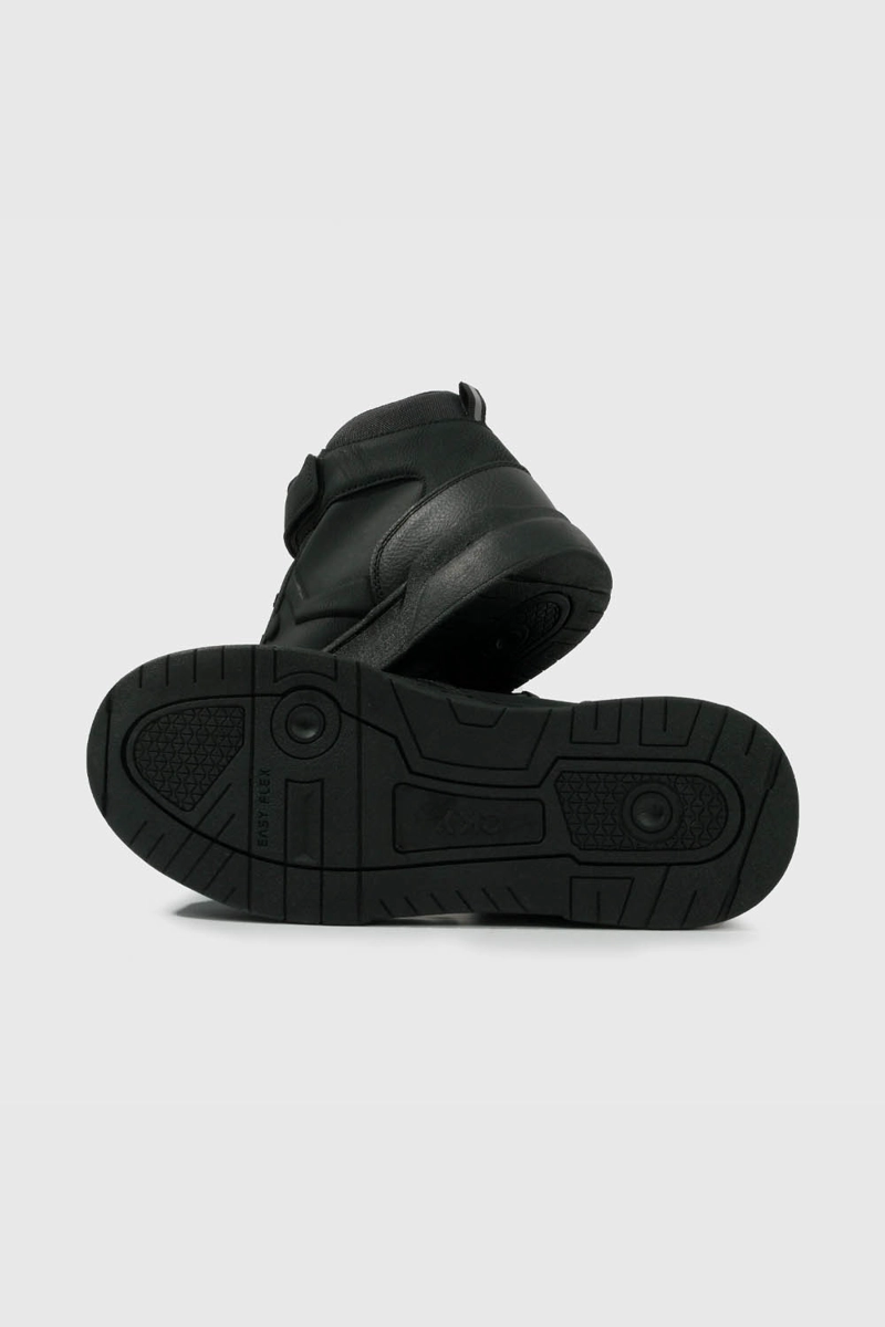 ZAPATILLA ESCOLAR NEGRA CAÑA ALTA UNISEX - 3