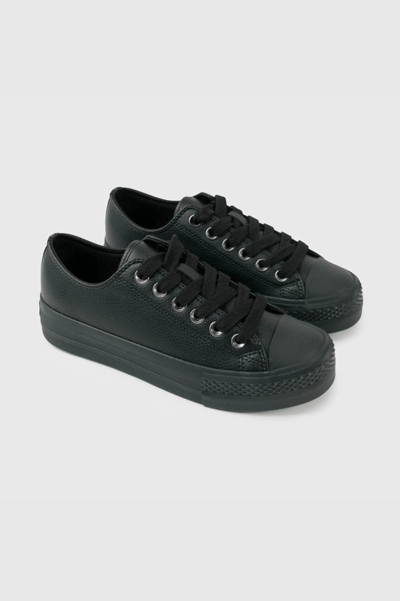ZAPATILLA NEGRA CON PLATAFORMA - 1